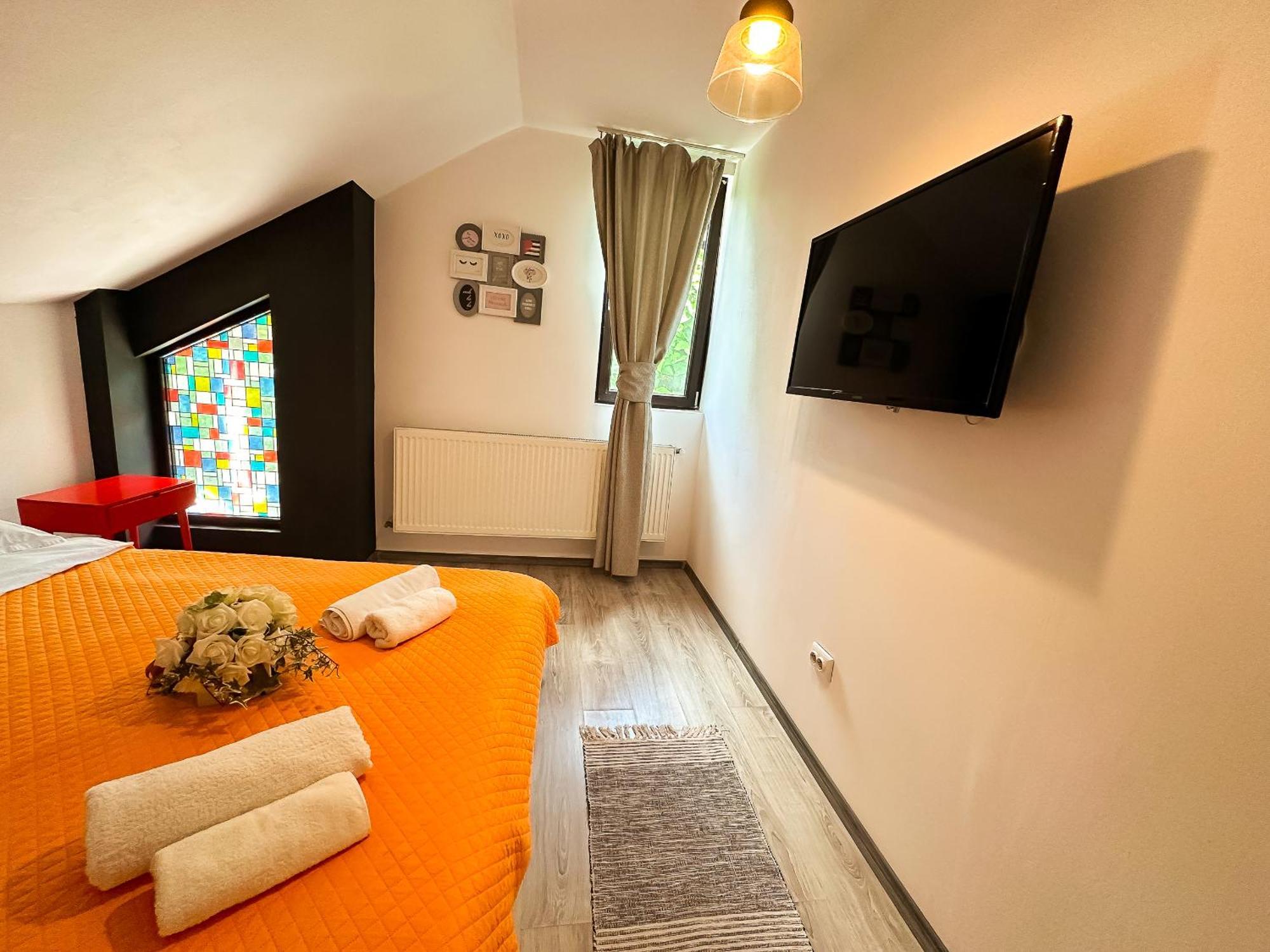 The Vintage - Wonderful Apartment In Best Location Крайова Екстер'єр фото