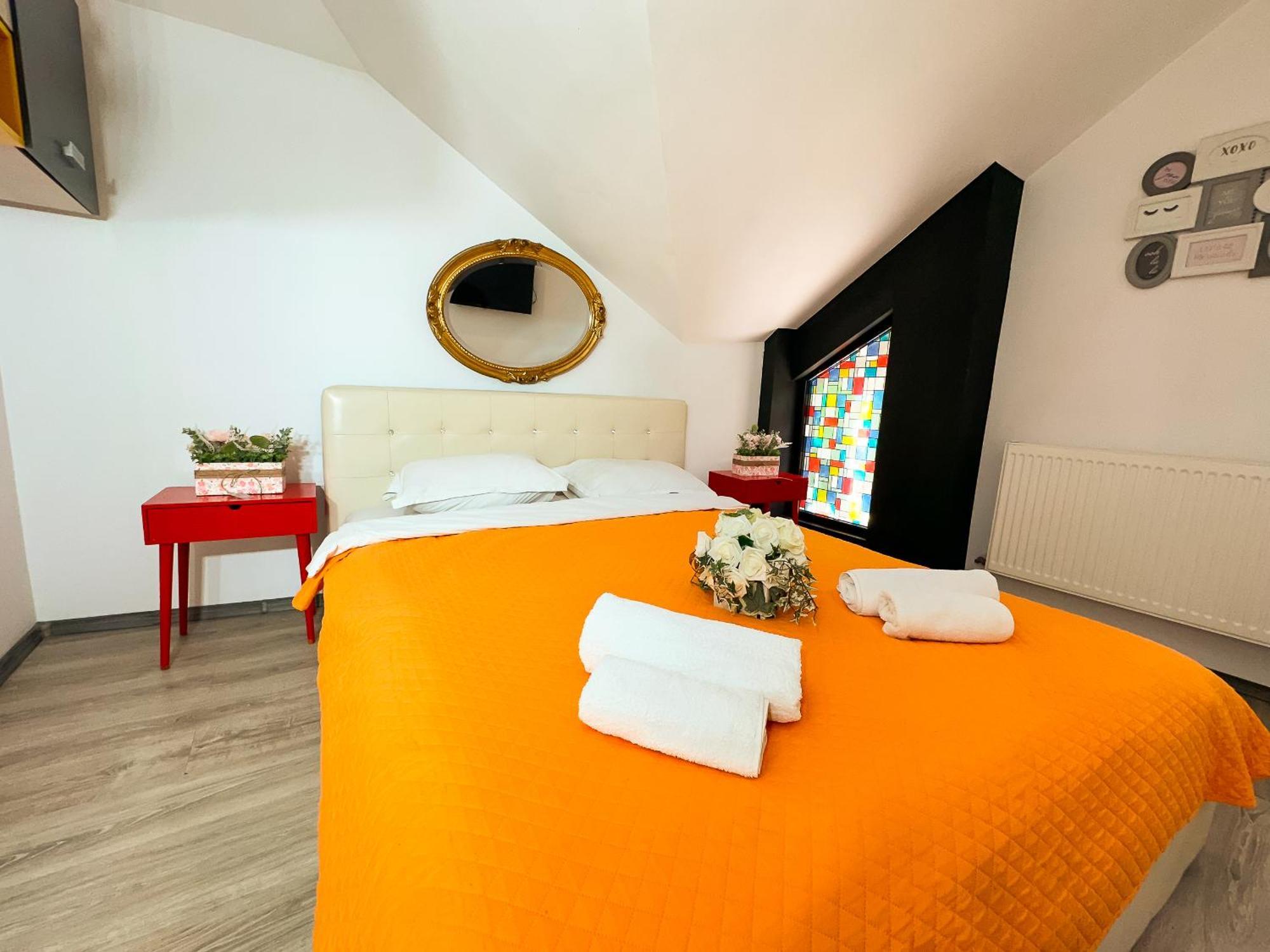 The Vintage - Wonderful Apartment In Best Location Крайова Екстер'єр фото