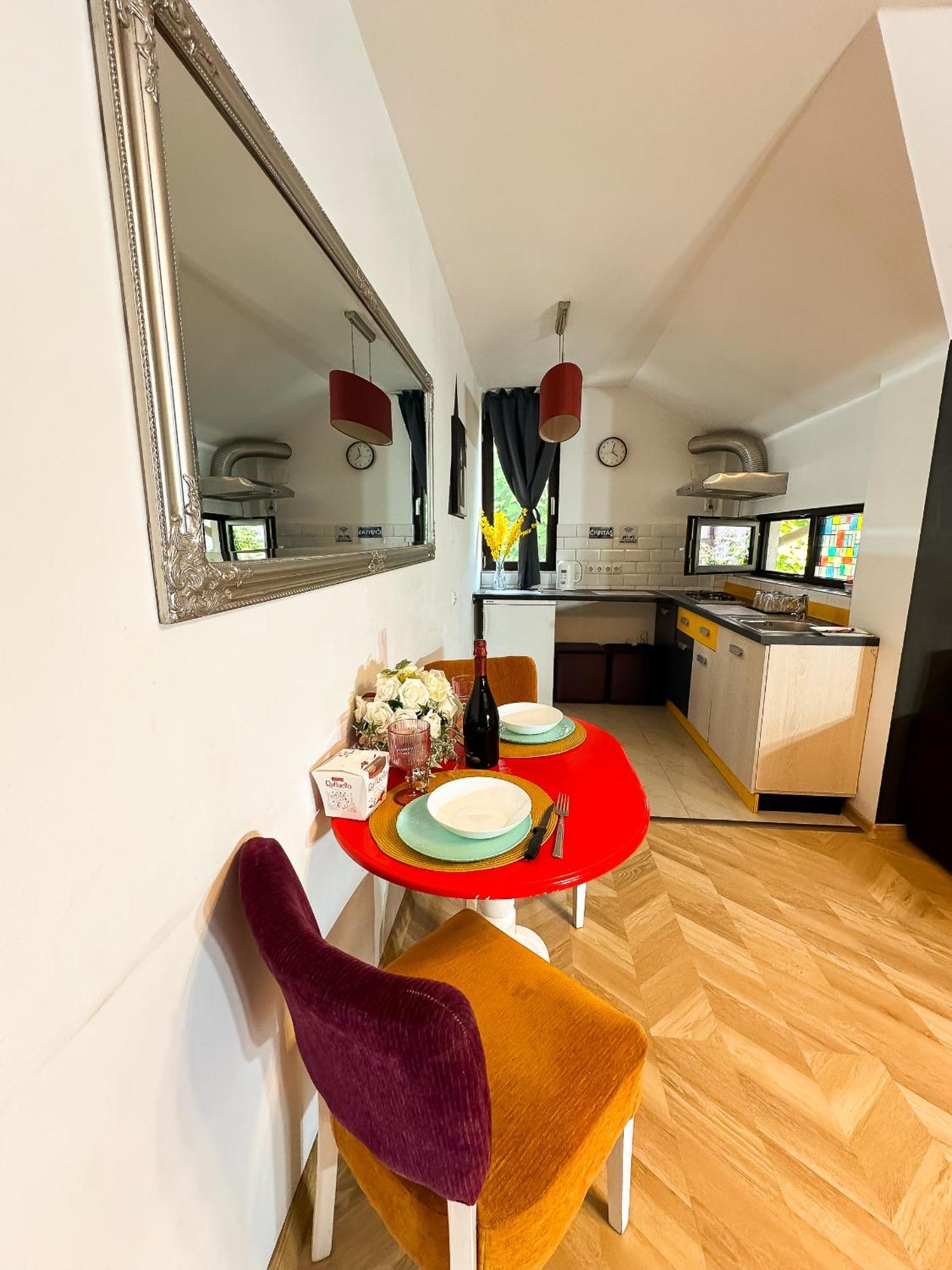 The Vintage - Wonderful Apartment In Best Location Крайова Екстер'єр фото