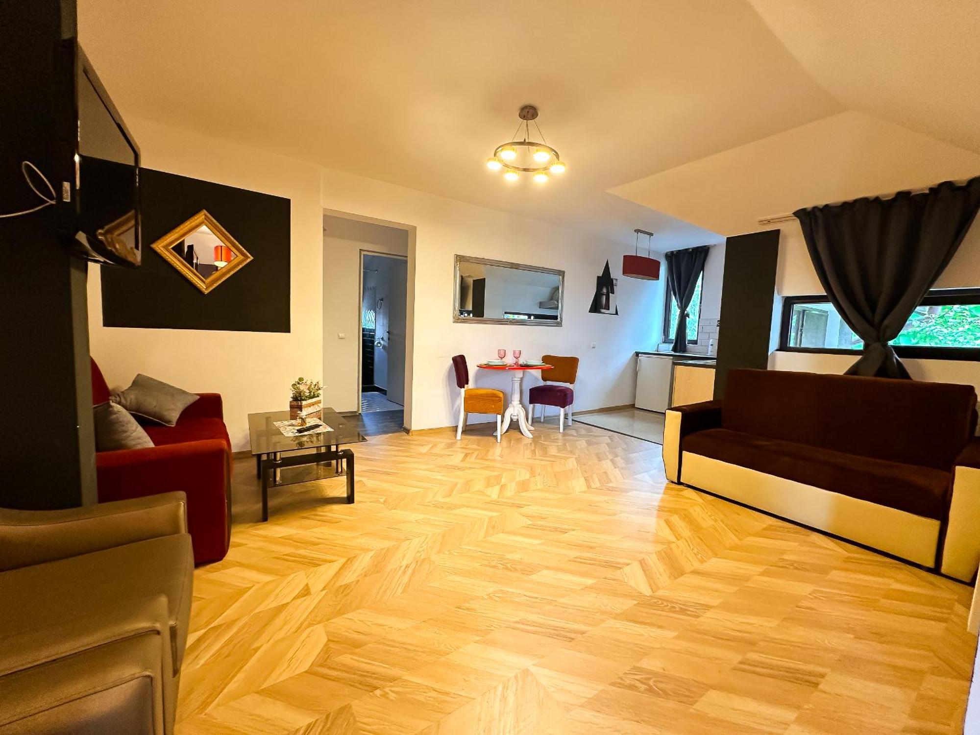 The Vintage - Wonderful Apartment In Best Location Крайова Екстер'єр фото