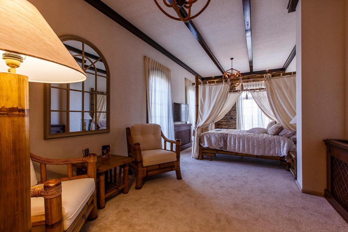 The Vintage - Wonderful Apartment In Best Location Крайова Екстер'єр фото